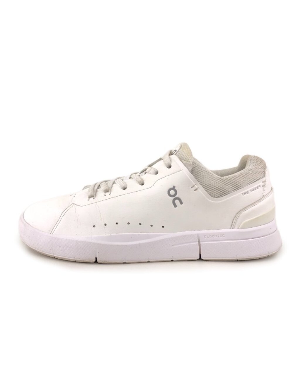 On The Roger Advantage White Sneakers 10
